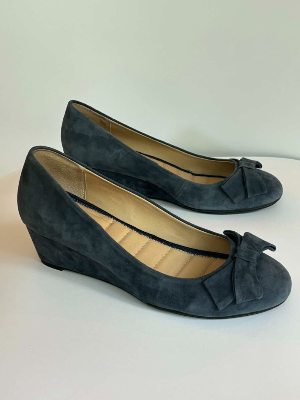 Me Too Navy Blue Suede Wedge Pump Sz 11 Professional Office Brunch